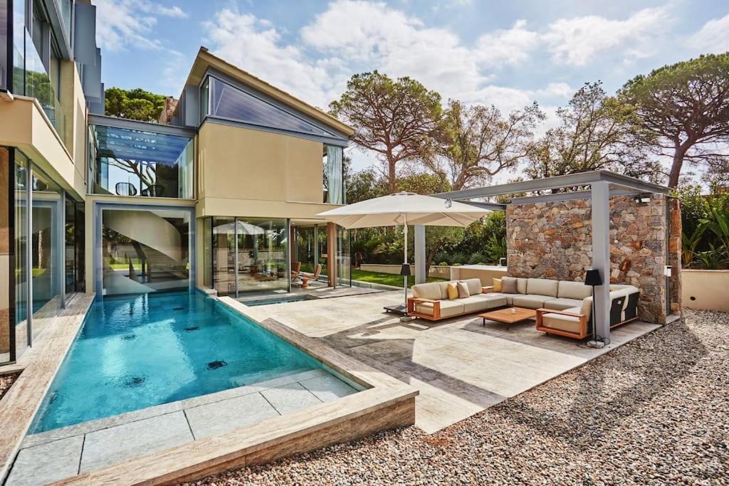 Calanque, Villa Saint-Tropez